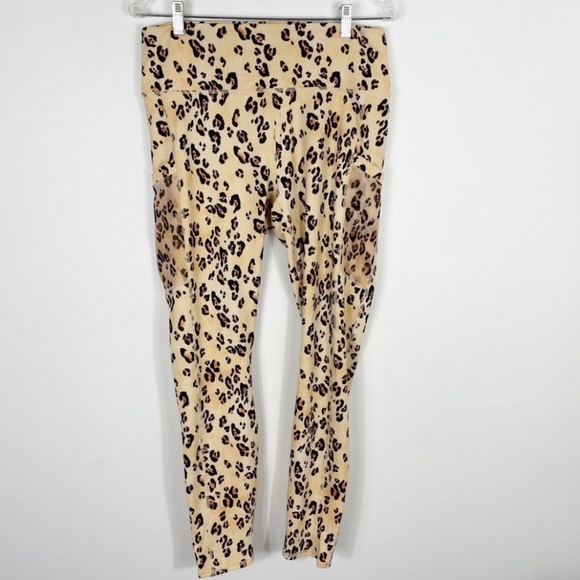 Fabletics lepord leggings - Picture 3 of 4